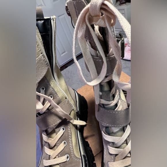 High-Top Lace-Up Boots in Beige and Black FOR SALE !!! 5/3/25 - Picture 12 of 12